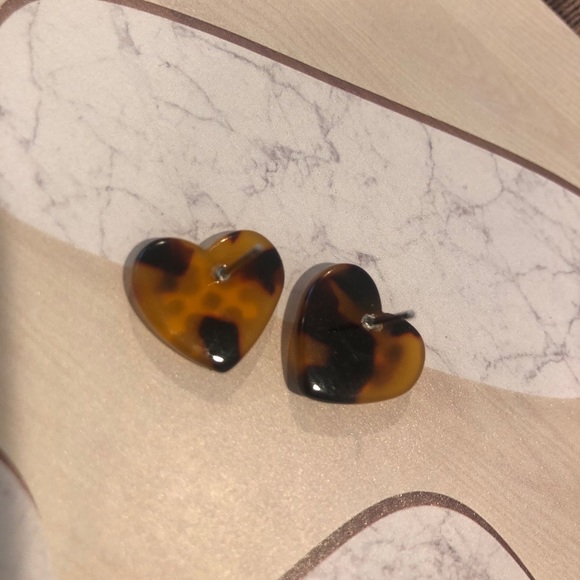 πSALEπ NEW Tory Burch Heart Tilsim Earring - Picture 7 of 11